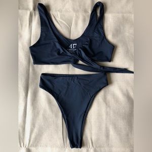437 Swimwear Black Kenzie Top + Aubrey Bottom | Size Small